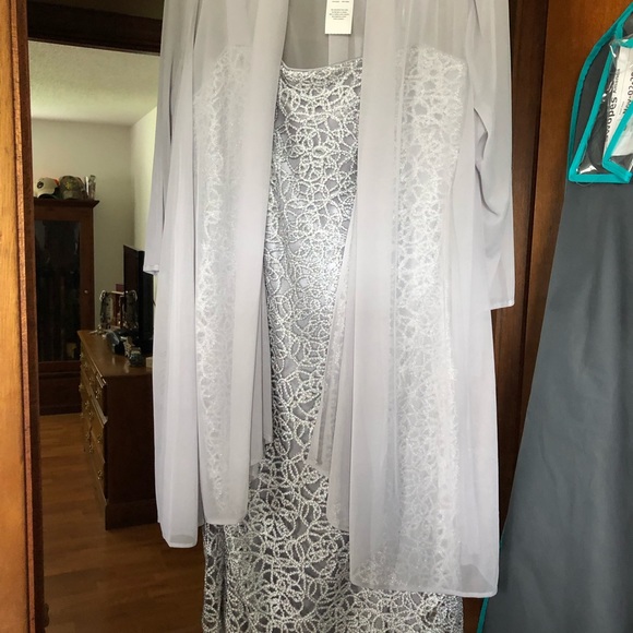 Mother of Bride dress - Picture 3 of 3